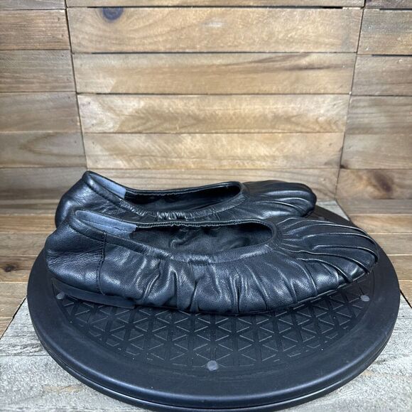 Free People Womens Sz 6.5 Ruched Black Leather CARA Elasticized Ballet Flats - Picture 1 of 10